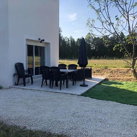 Gite De Charme En Provence Villa Монто Екстериор снимка