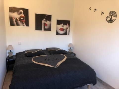 Gite De Charme En Provence Villa Монто Екстериор снимка